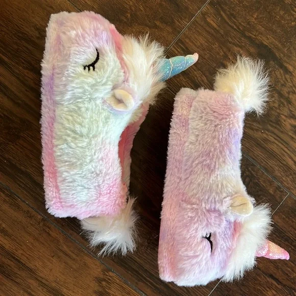 Unicorn Slippers - Picture 2 of 3